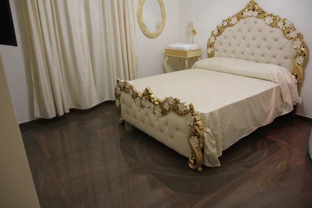 Beb Mariafrancesca Bed & Breakfast Napoli Eksteriør bilde