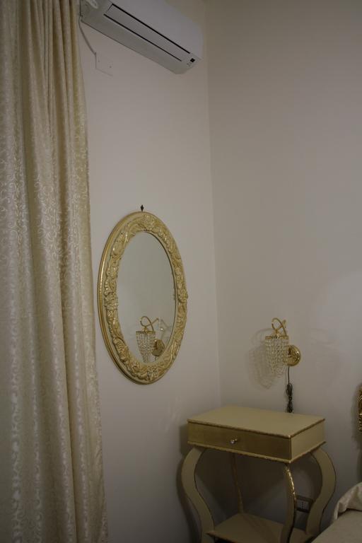 Beb Mariafrancesca Bed & Breakfast Napoli Eksteriør bilde