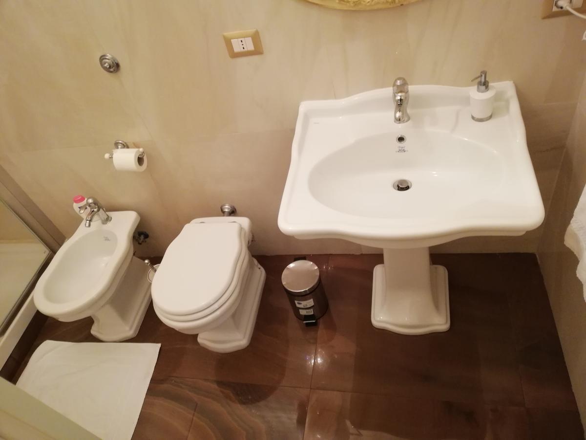 Beb Mariafrancesca Bed & Breakfast Napoli Eksteriør bilde