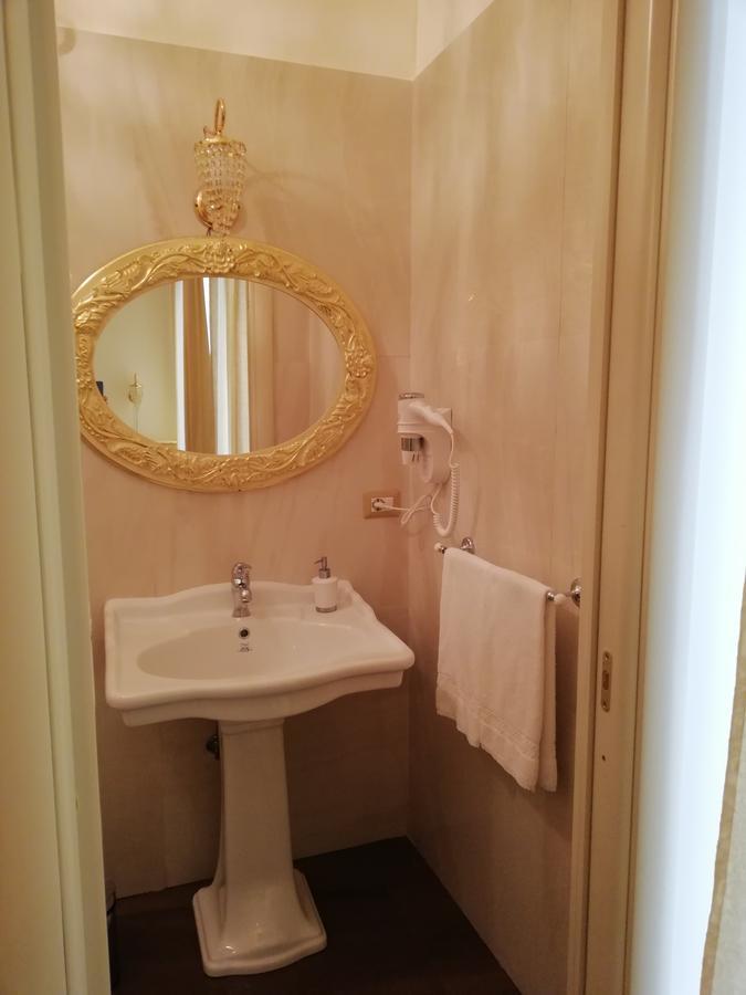 Beb Mariafrancesca Bed & Breakfast Napoli Eksteriør bilde