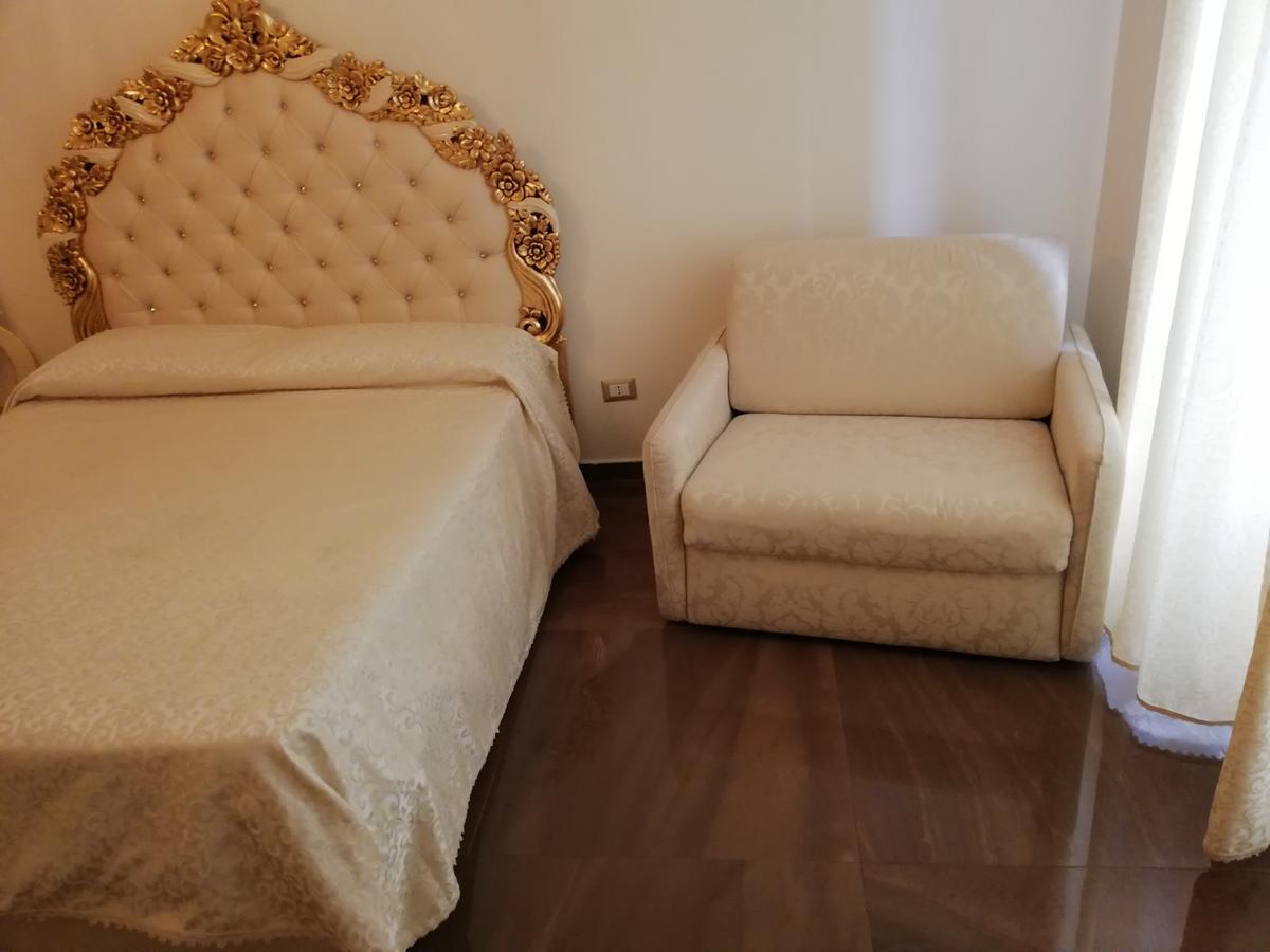 Beb Mariafrancesca Bed & Breakfast Napoli Eksteriør bilde